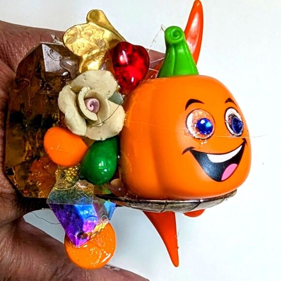 Wendy Gell Halloween pumpkin ring orange wing Swarovski stones. Heart. - Picture 2 of 3